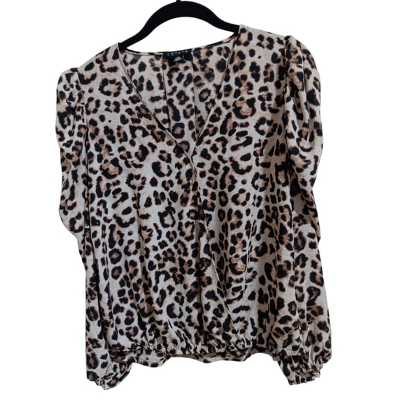 1. STATE RAWR!! Leopard Print Slight Puffy Sleave Soft V- Neck Blouse - Picture 3 of 7